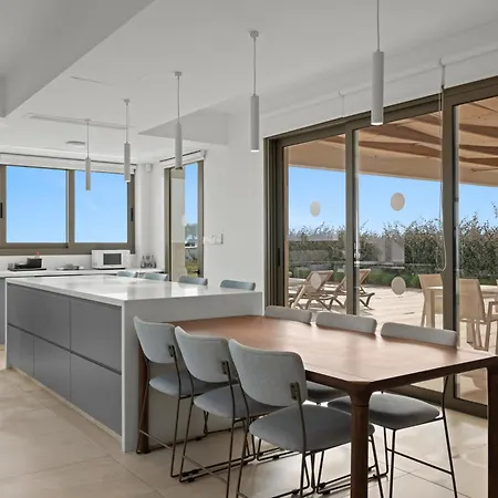 Serenity Waves 5 فيلة لارنكا