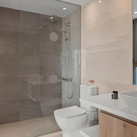 Serenity Waves 5 * לרנקה