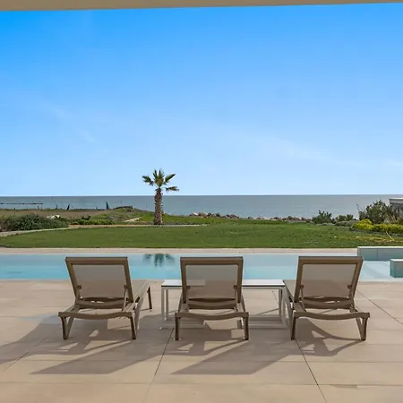 Serenity Waves 5 * לרנקה